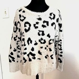 Light Gray & White Animal Print Sweater, Size XS, NWOT